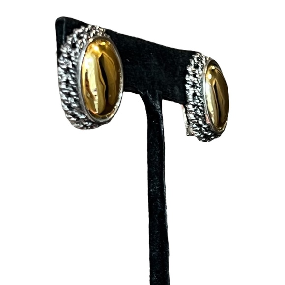 VINTAGE PREMIER USA DOMED MIRRORED GOLD TONE W SILVER TONE TWISTS OVAL EARRINGS - Picture 15 of 16